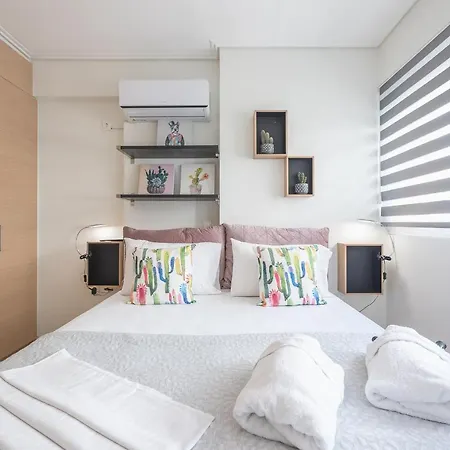 Elegant With Balcony By Cloudkeys Apartment *