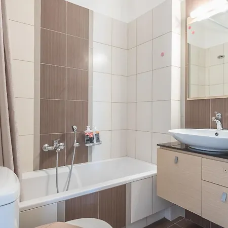 Apartment Elegant With Balcony By Cloudkeys Athens