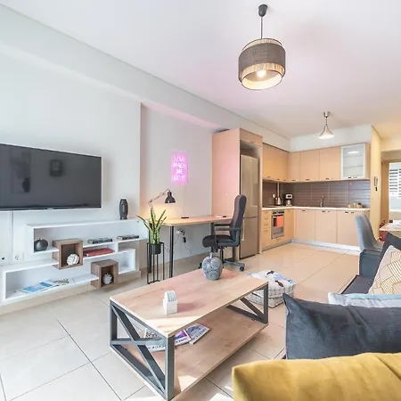 Elegant With Balcony By Cloudkeys Athens