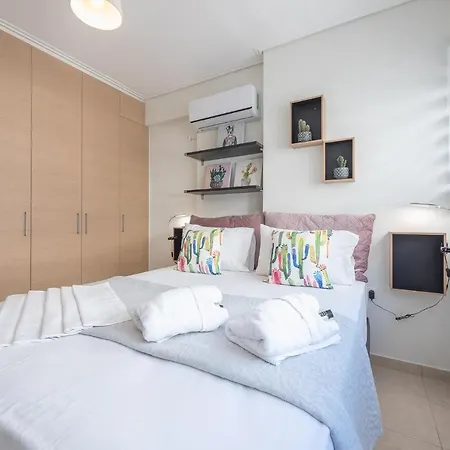 Elegant With Balcony By Cloudkeys Apartment *